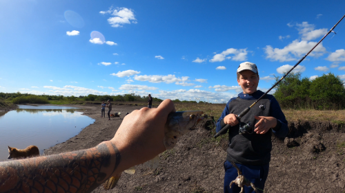 Pescando en un rio lleno de tarariras y bagres sapos 27