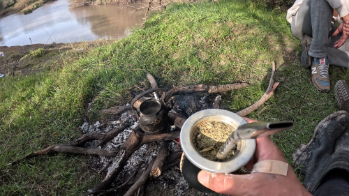 Pescando-y-cocinando-en-el-Rio-Gualeguaychu-Ruta-39--25.png