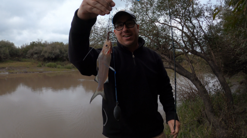 Pescando-y-cocinando-en-el-Rio-Gualeguaychu-Ruta-39--35.png