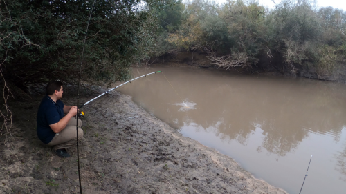 Pescando-y-cocinando-en-el-Rio-Gualeguaychu-Ruta-39-13.png