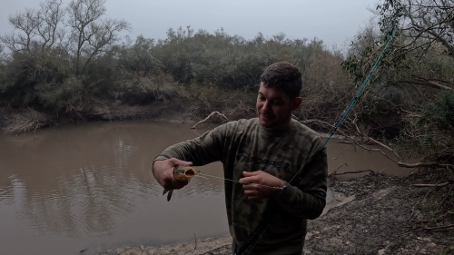 Pescando-y-cocinando-en-el-Rio-Gualeguaychu-Ruta-39-7.png